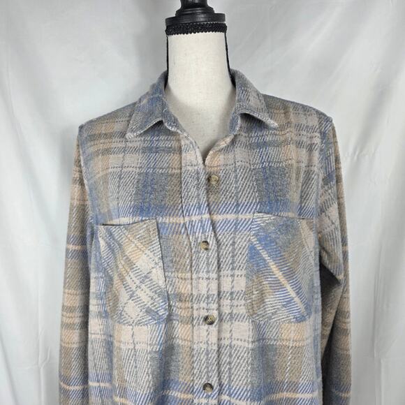 Casa Cabana Plaid Button Down Shacket Women Large Blue Beige Gray Soft Flannel - Picture 3 of 9
